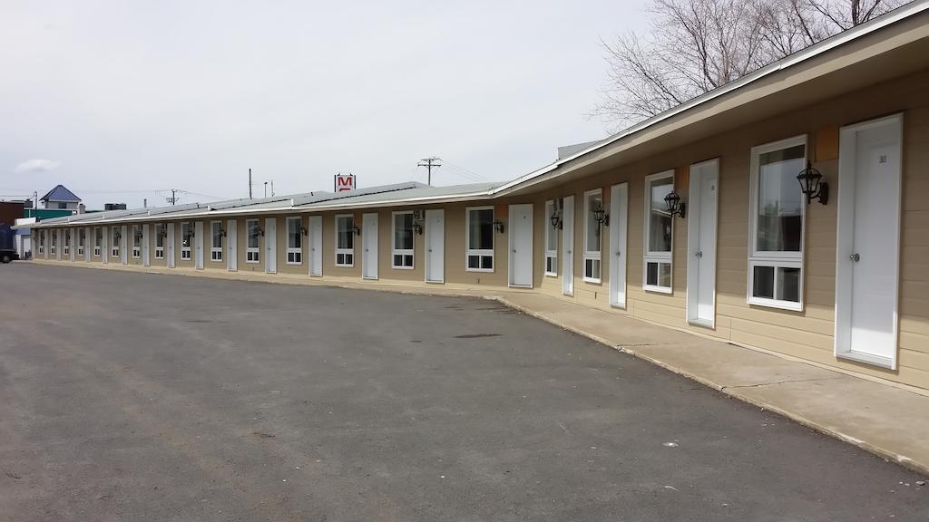 Motel Iberville Saint-Jean-sur-Richelieu Exteriör bild