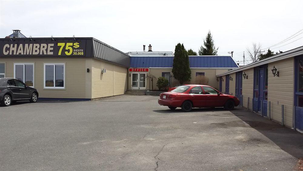 Motel Iberville Saint-Jean-sur-Richelieu Exteriör bild